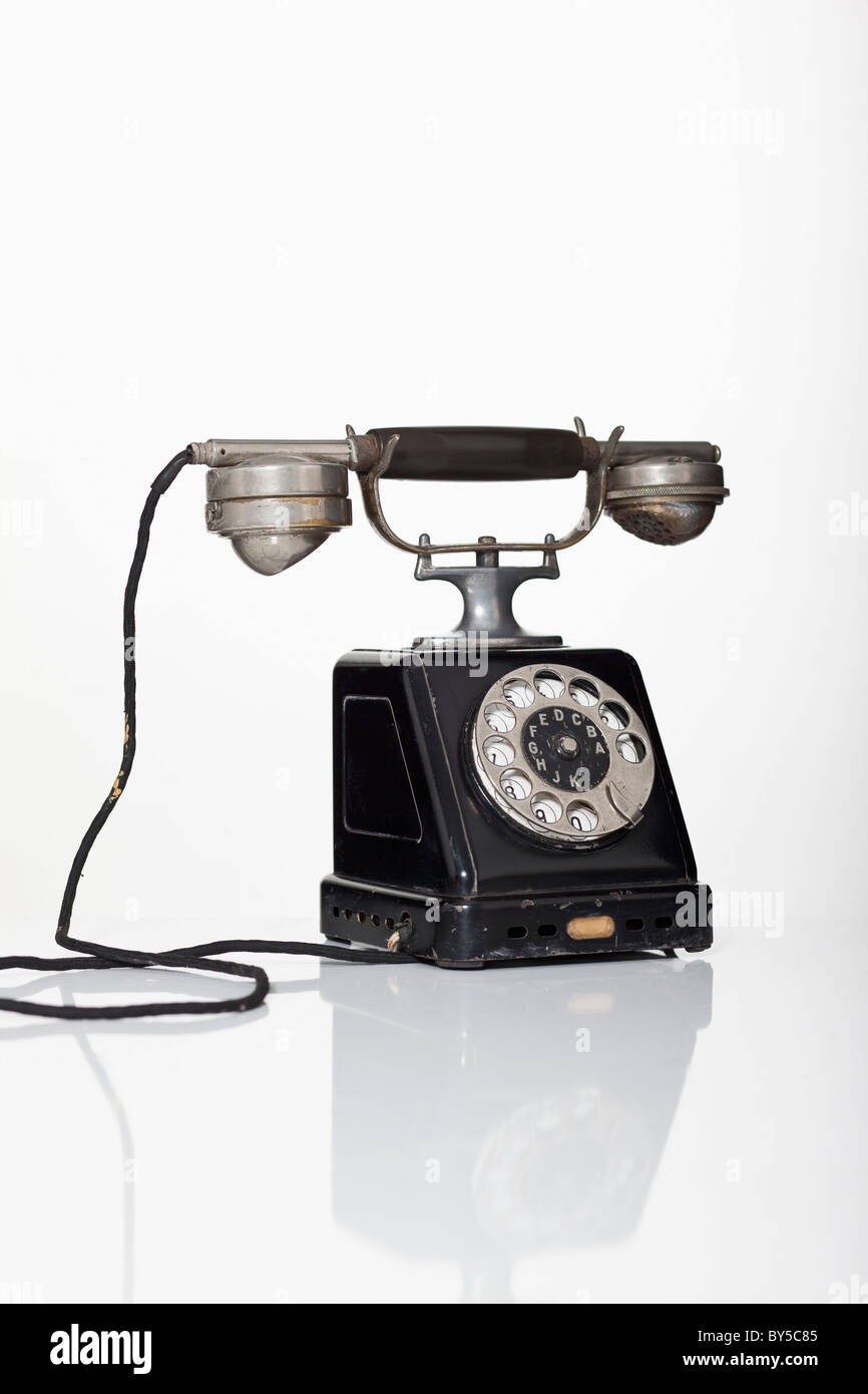 Ein altmodisches Telefon mit Wählscheibe Stockfoto