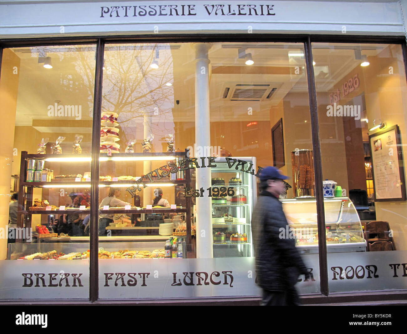 Patisserie Valerie London Cafe Café Kaffee Kuchen Torten London 1926 Stockfoto