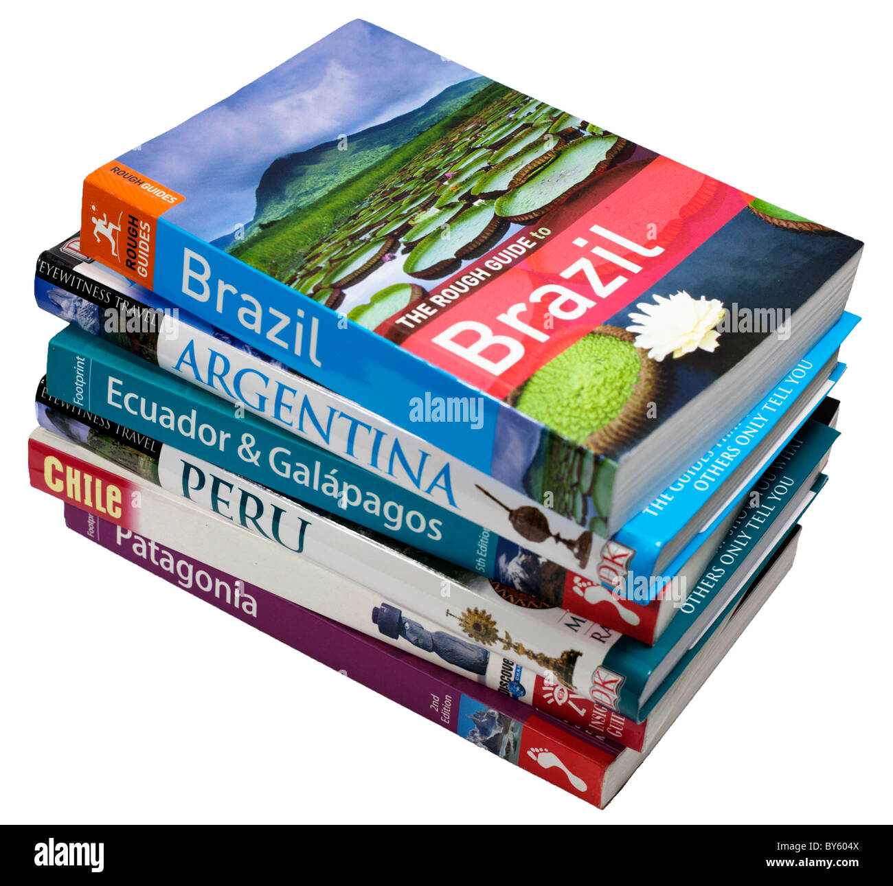 Reise Bücher Brasilien Lateinamerika gestapelt ausgeschnitten auf weißem Hintergrund Stockfoto