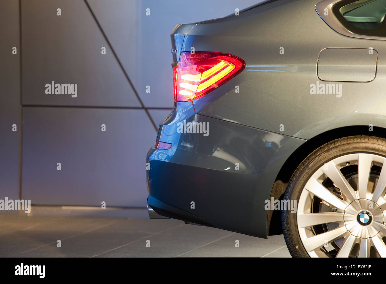 LED-Rückleuchten an einem BMW-Fahrzeug Stockfoto