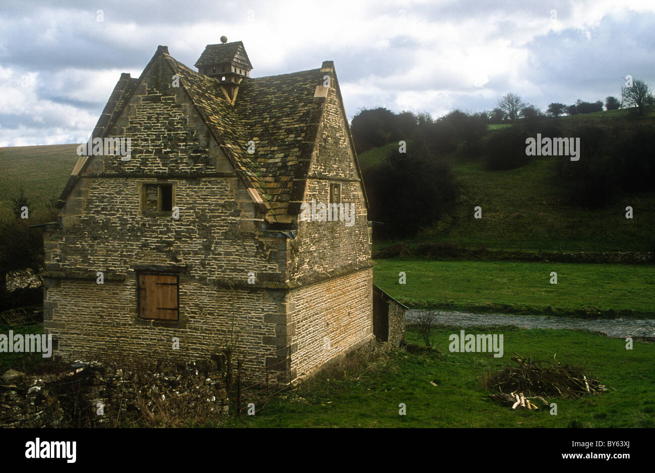 16. Jahrhundert Taubenschlag bei Naunton, Gloustershire (Cotswold) Stockfoto