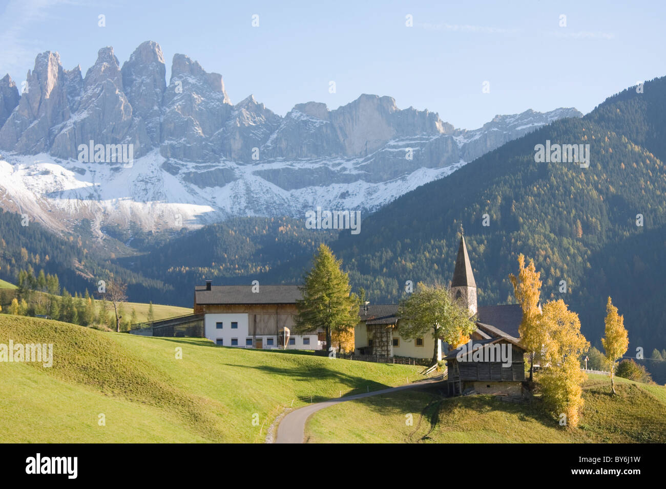St. Magdalena, Val di Funes und Geisler Berg, Dolomiten, Südtirol, Italien Stockfoto