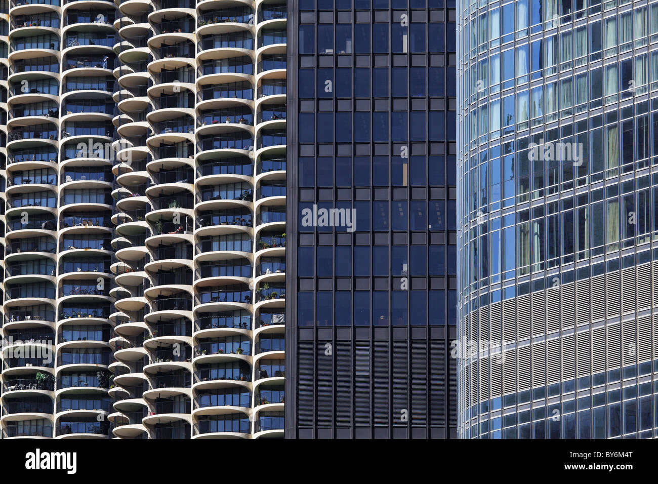 Fassaden der Marina City (links) und Trump Tower (rechts), Chicago, Illinois, USA Stockfoto