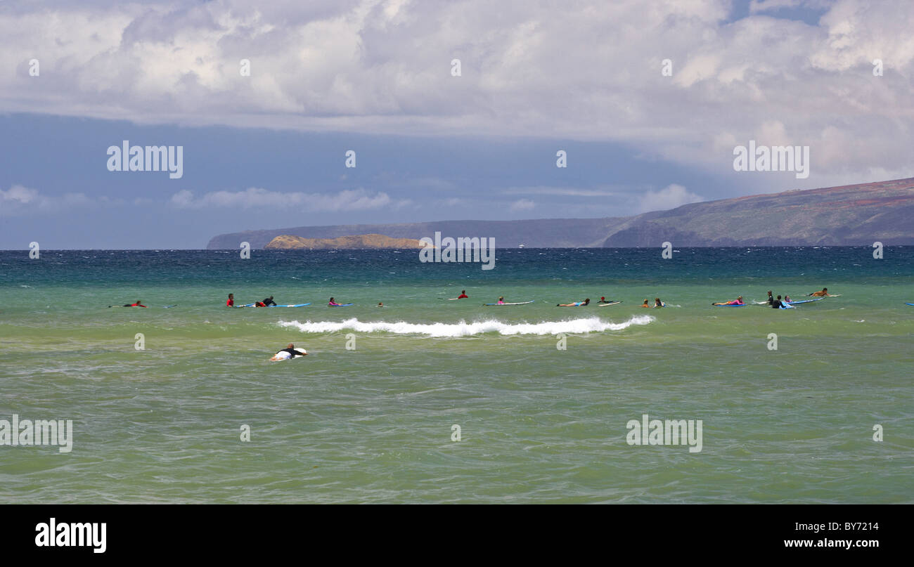 Surfer im Meer off Mai Poina ' Oe La'u State Beach, North Kihei, Maui, Hawaii, USA, Amerika Stockfoto
