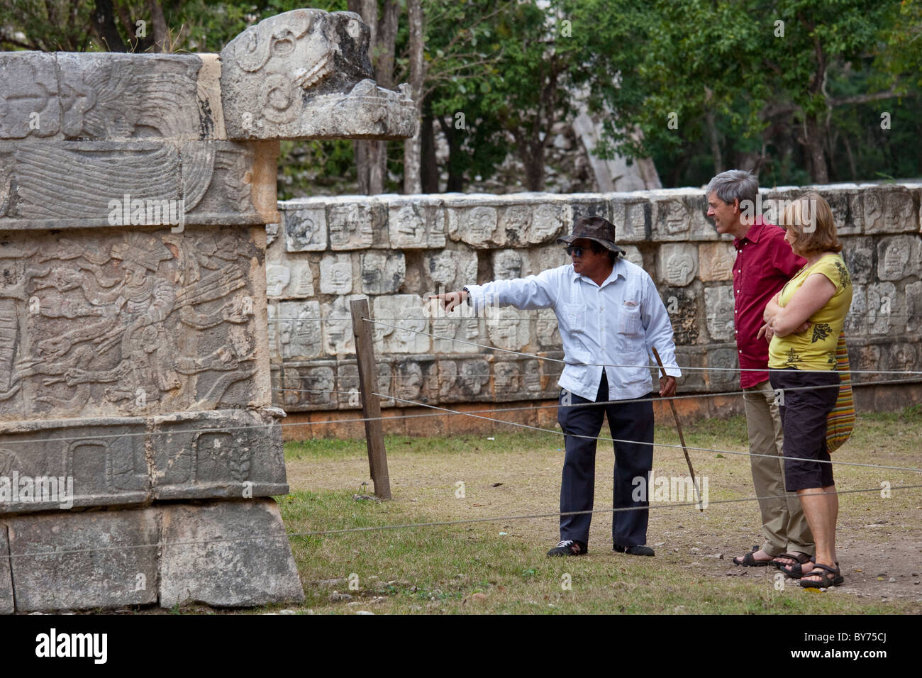 Platforma de Los Aguilas y Los Jaguares, Chichen Itza, Mexiko Stockfoto