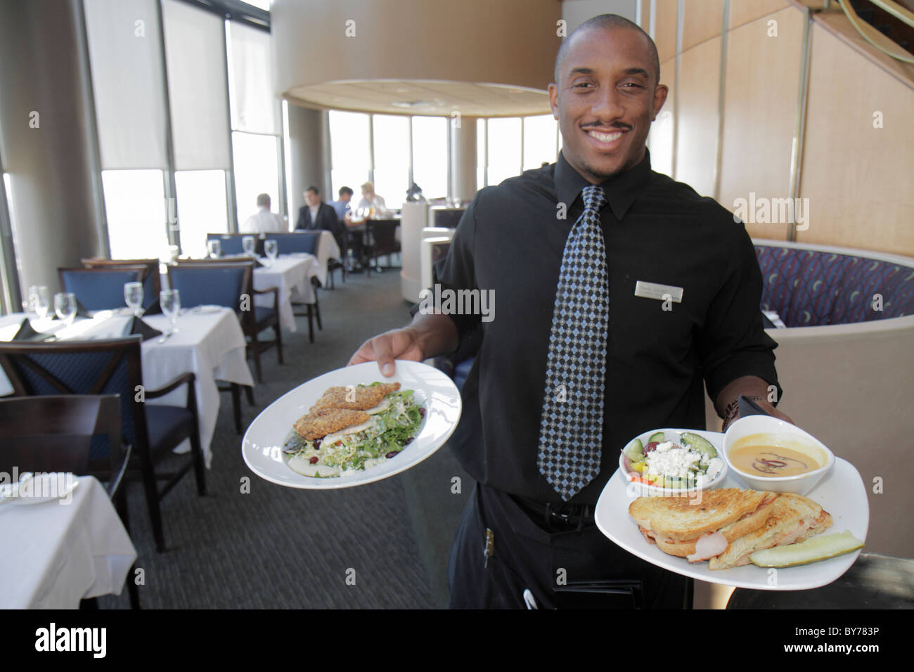 Georgia, GA, Atlanta, Westin Peachtree Plaza, Hotel, Sun Dial, Restaurant Restaurants Essen und Trinken Cafe, Drehrestaurant, Restaurants, Essen, Essen gehen, essen gehen, se Stockfoto