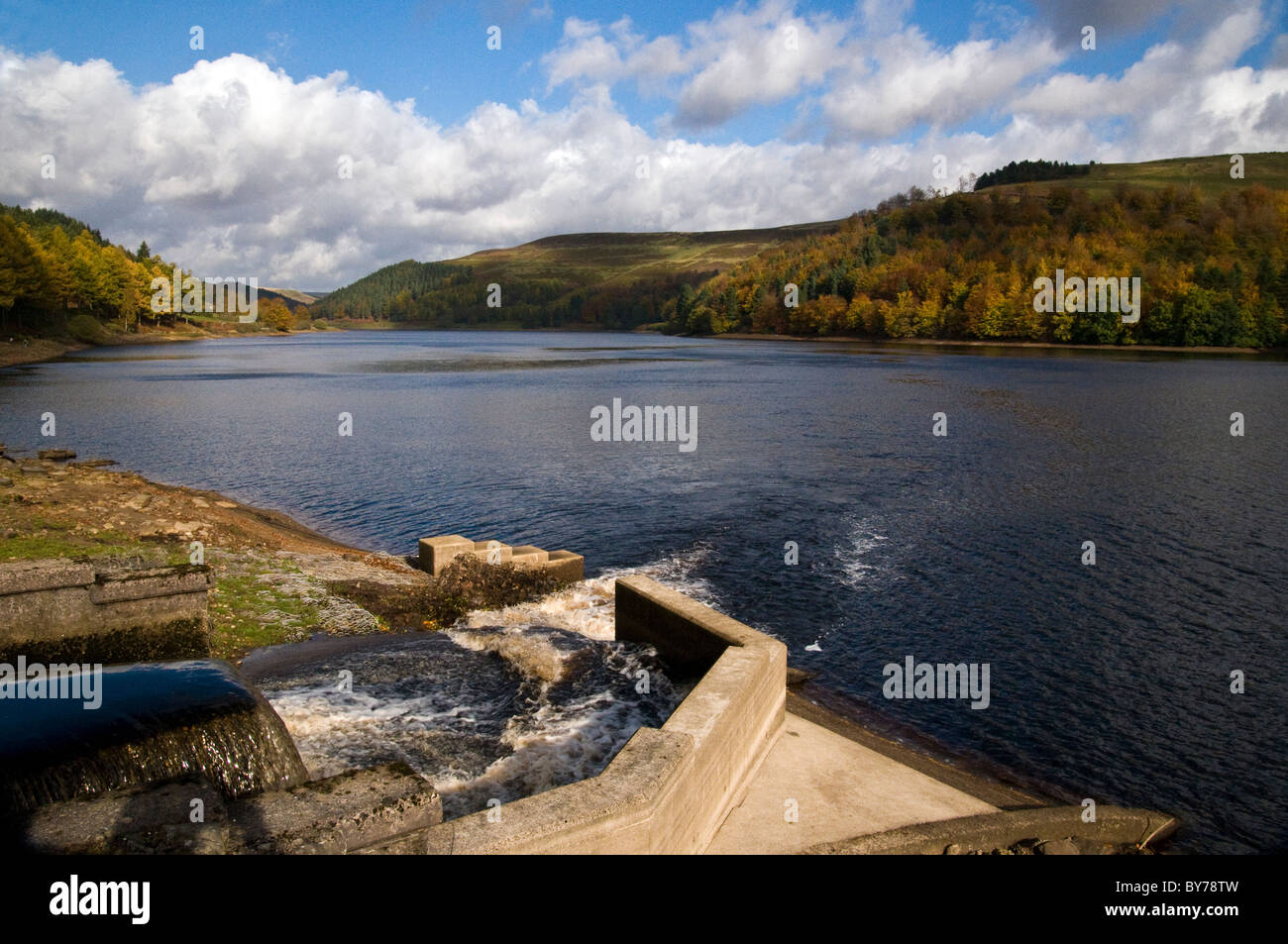 über den Peak-District-Landschaft Stockfoto