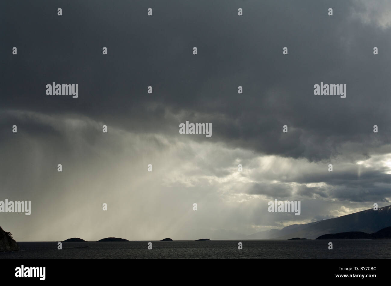 Himmel über Wulaia Bucht Canal Murray Tierra del Fuego Archipel der südlichen Chile Pazifik Südamerika Stockfoto