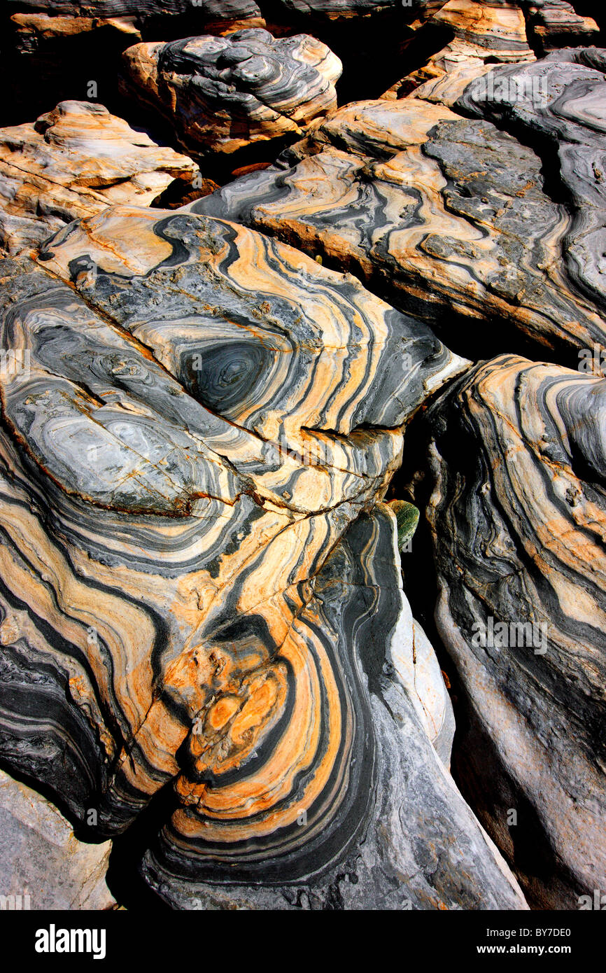 Seltsame geologische Formationen, in der Nähe der Minen von Mega Livadi Dorf, Insel Serifos, Kykladen, Griechenland Stockfoto
