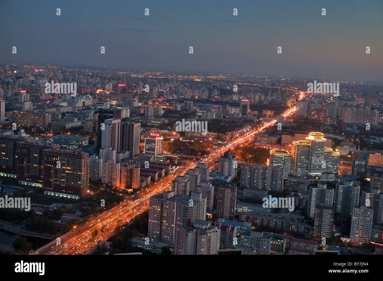 Peking, China Luftaufnahme des beleuchteten Stadtbildes,2010 Stockfoto