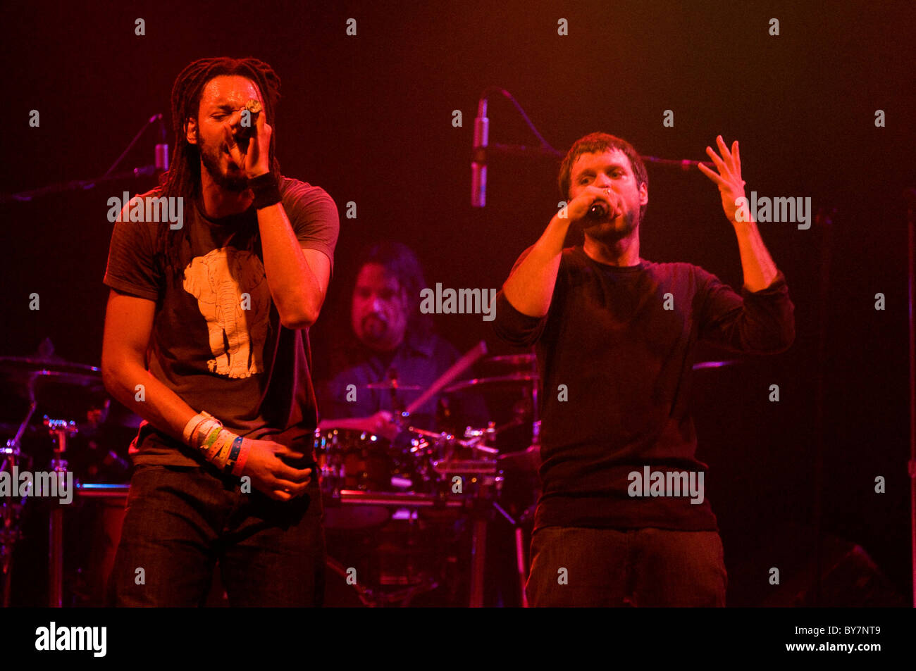 Brer Kaninchen und Johnny 5 von der Coolio live in Konzert im Fox Theater in Boulder Colorado. Stockfoto