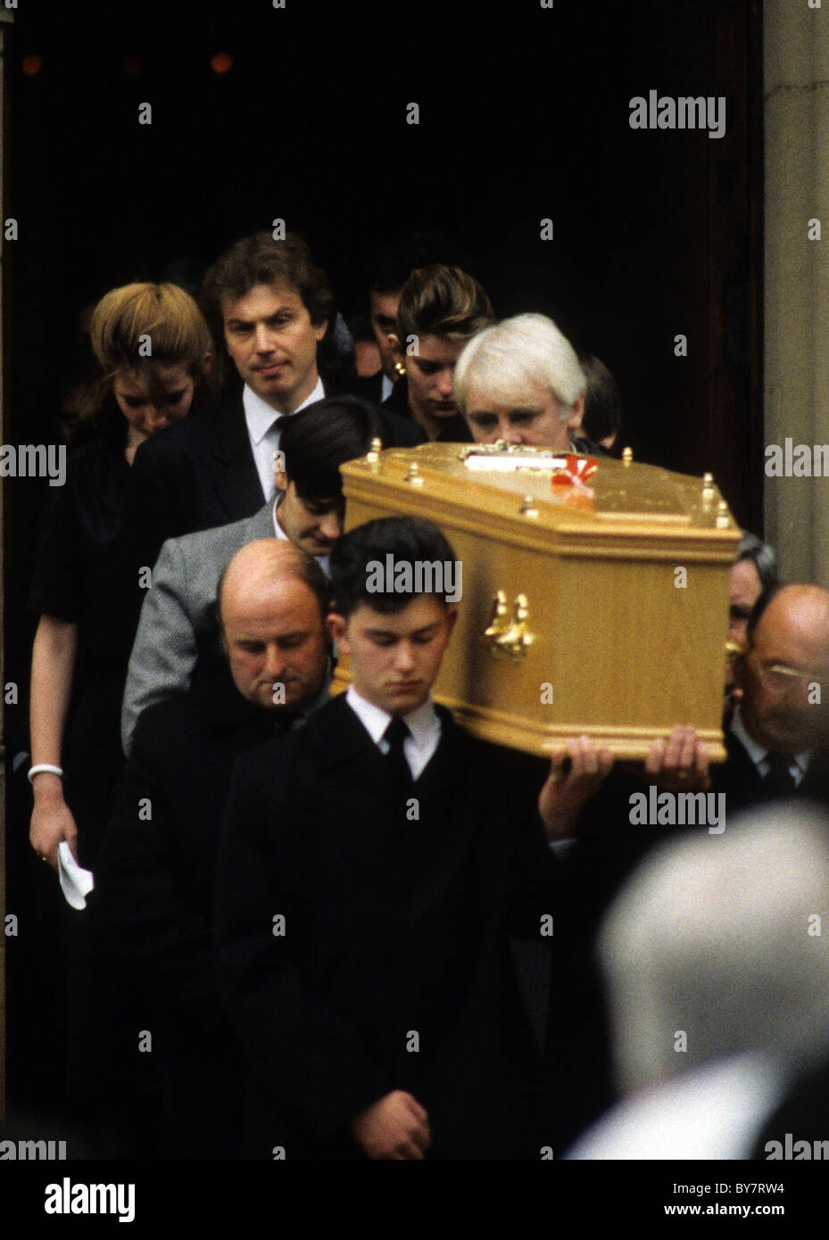 Schauspieler Anthony Stand mit Tochter Cherie und Tony Blair an Pat Phoenix Beerdigung 1986 Stockfoto