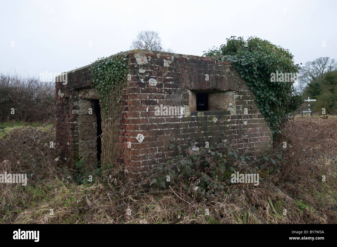 Ziegel und Beton während des Krieges Pillenbox in Swanton Novers Norfolk Stockfoto