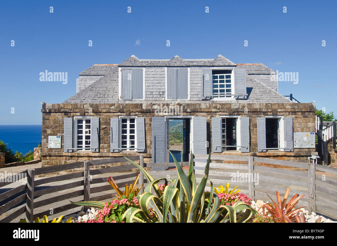 Shirley Höhen Suche Restaurant und Bar, Antigua, historischen Gebäude im alten militärischen Komplex Stockfoto
