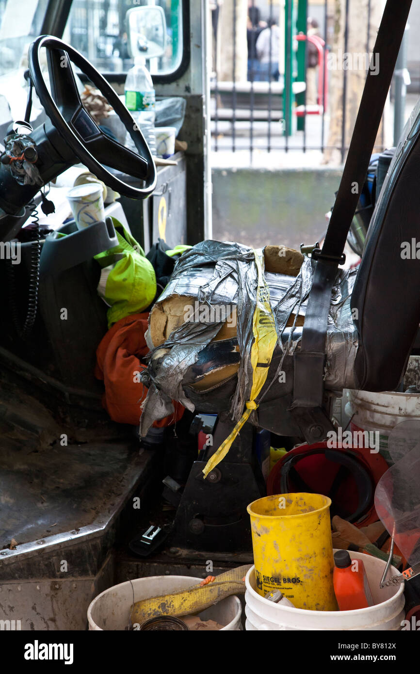 Fahrersitz in einem Werk van auf Mott St SOHO, New York zusammengeschlagen. Stockfoto