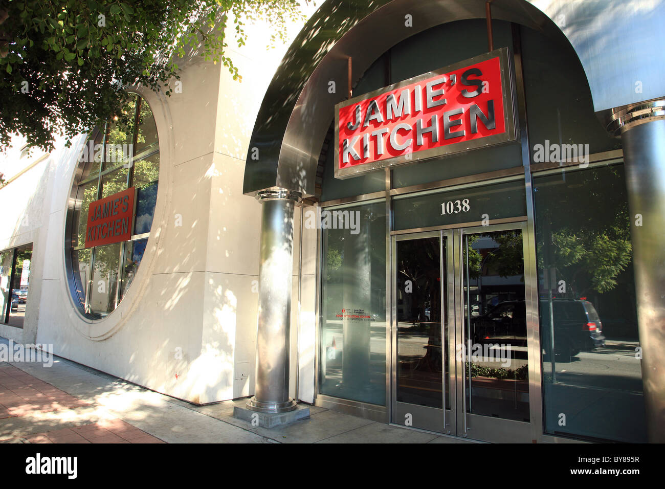 JAMIES Küche JAMIE OLIVER FOOD REVOLUTION TV Serie VERSUCHSKÜCHE IN LOS ANGELES LOS ANGELES Kalifornien USA 21. Januar 2011 Stockfoto