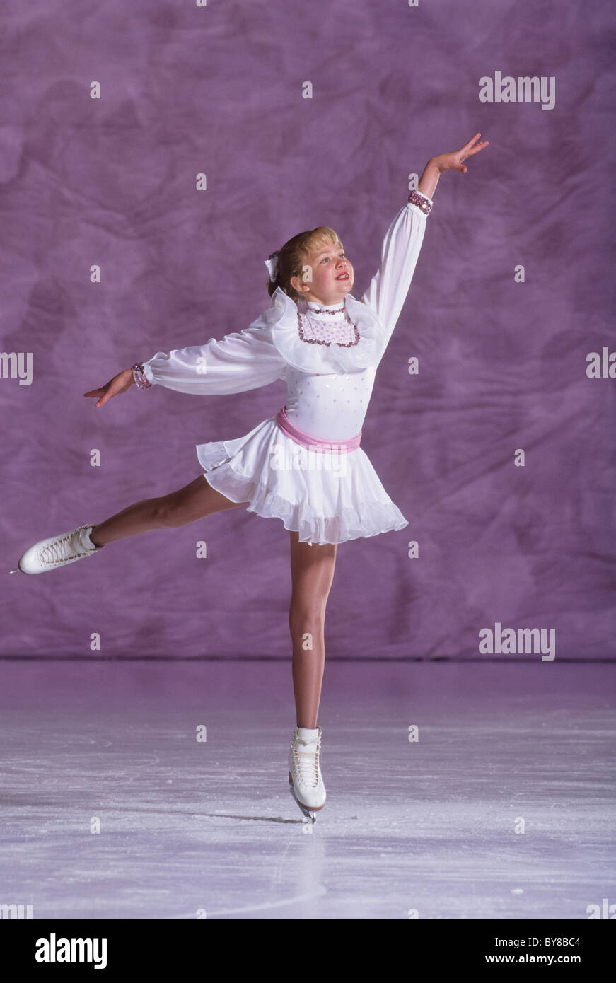 Junge weibliche Abbildung Skater. Stockfoto