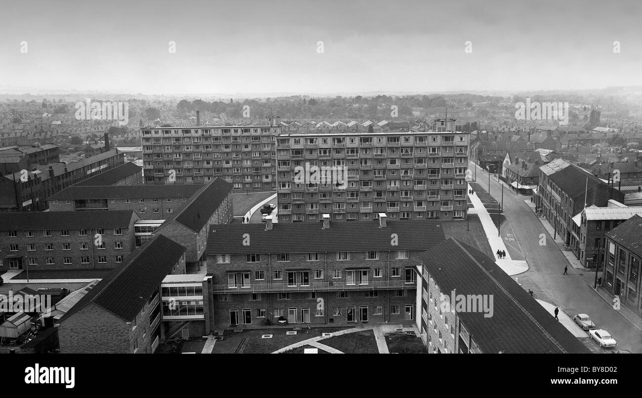 Blick auf neue Wohnungen in Wolverhampton Brickklin Straße Wohnungen 1961 Stockfoto