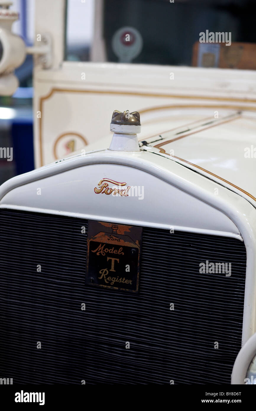 Lakeland Motor Museum, an der Backbarrow, Cumbria, UK, zeigt einen Ford Model T-Heizkörper Stockfoto