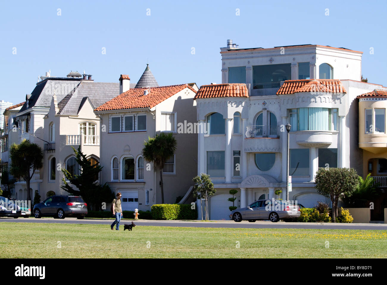 Stadthäuser in der Marina District von San Francisco, Kalifornien, USA. Stockfoto