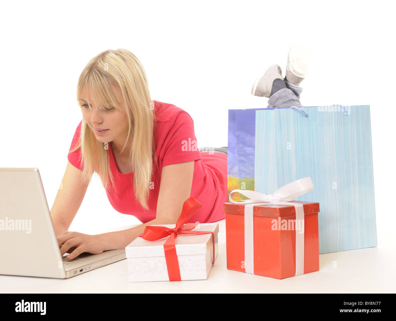 junge Frau online-shopping Stockfoto