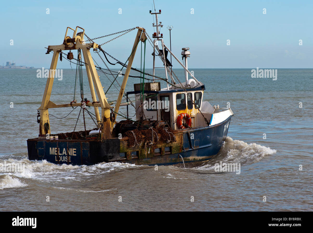 Fischerboote Im Hafen Von Rye Mit Einer Windmuhle In Der Ferne Charles Bentley