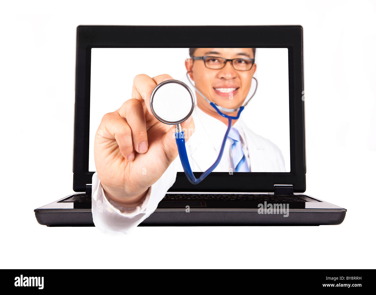 Gesundheitswesen und medizinische Service aus der Internet.doctor Hand mit Stethoskop Stockfoto