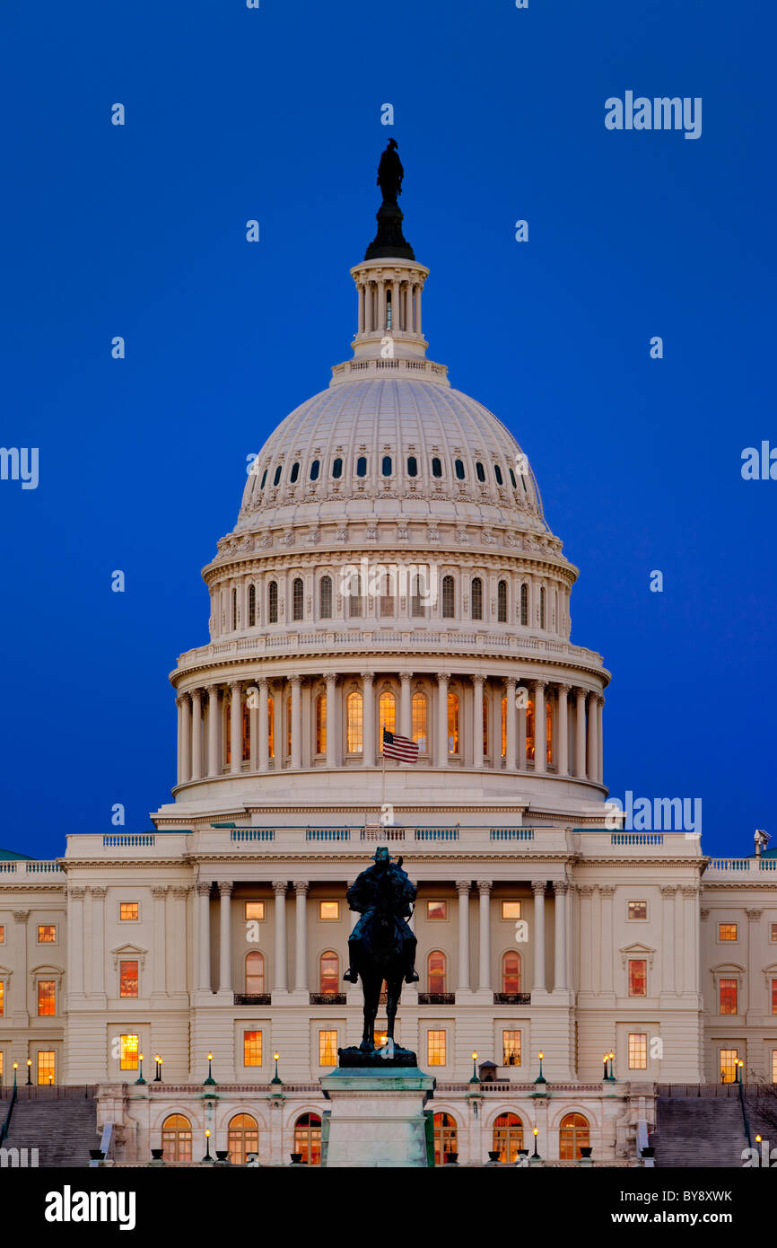 US Capitol Building mit Statue von Ulysses S. Grant im Vordergrund, Washington DC USA Stockfoto