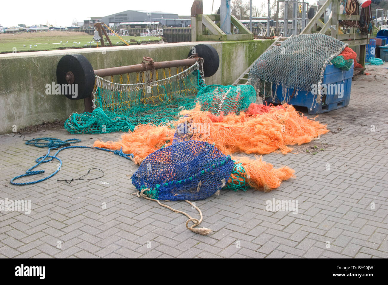 Meer Trawler Fischernetze und zugehörige Ausrüstung Stockfoto