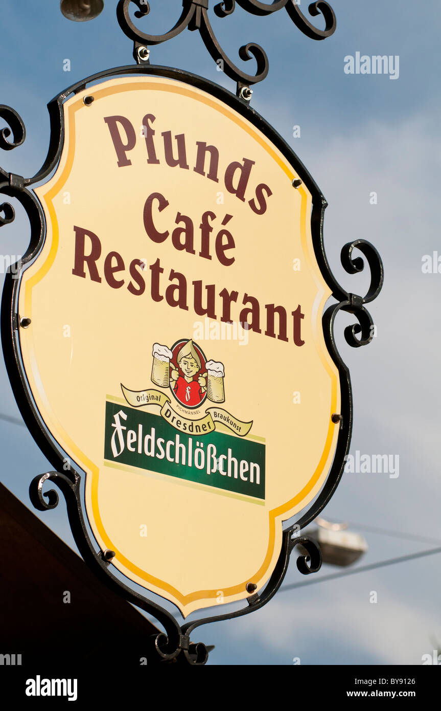 Melden Sie sich für Pfunds Cafe and Restaurant in Dresden, Sachsen, Deutschland, Europa Stockfoto
