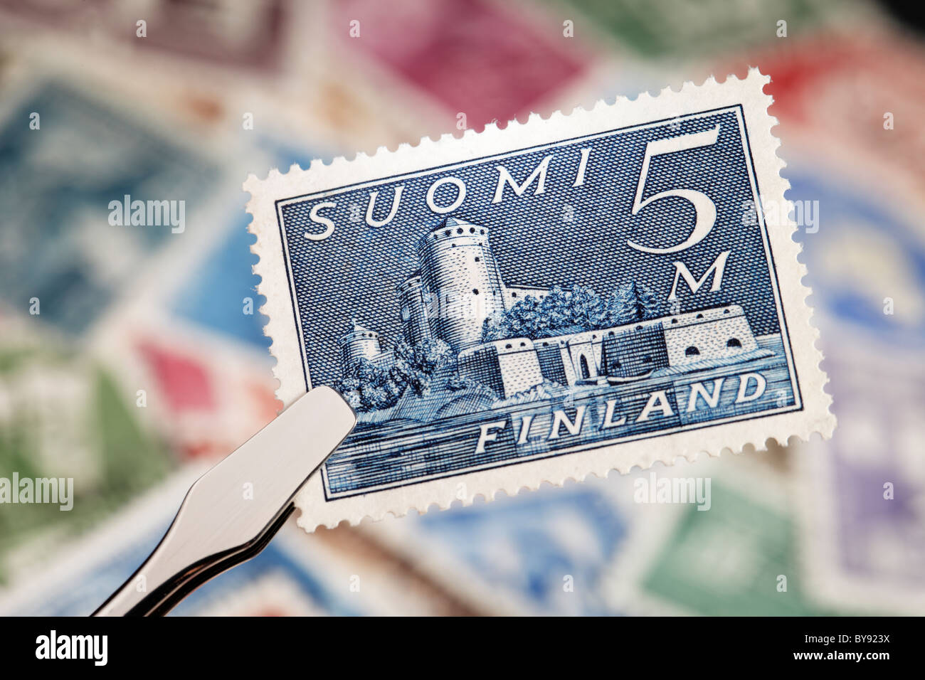 Finnische Briefmarke aus dem Jahr 1930. Auch bekannt als Burg Olavinlinna st. Olof Schloss in Savonlinna. Stockfoto