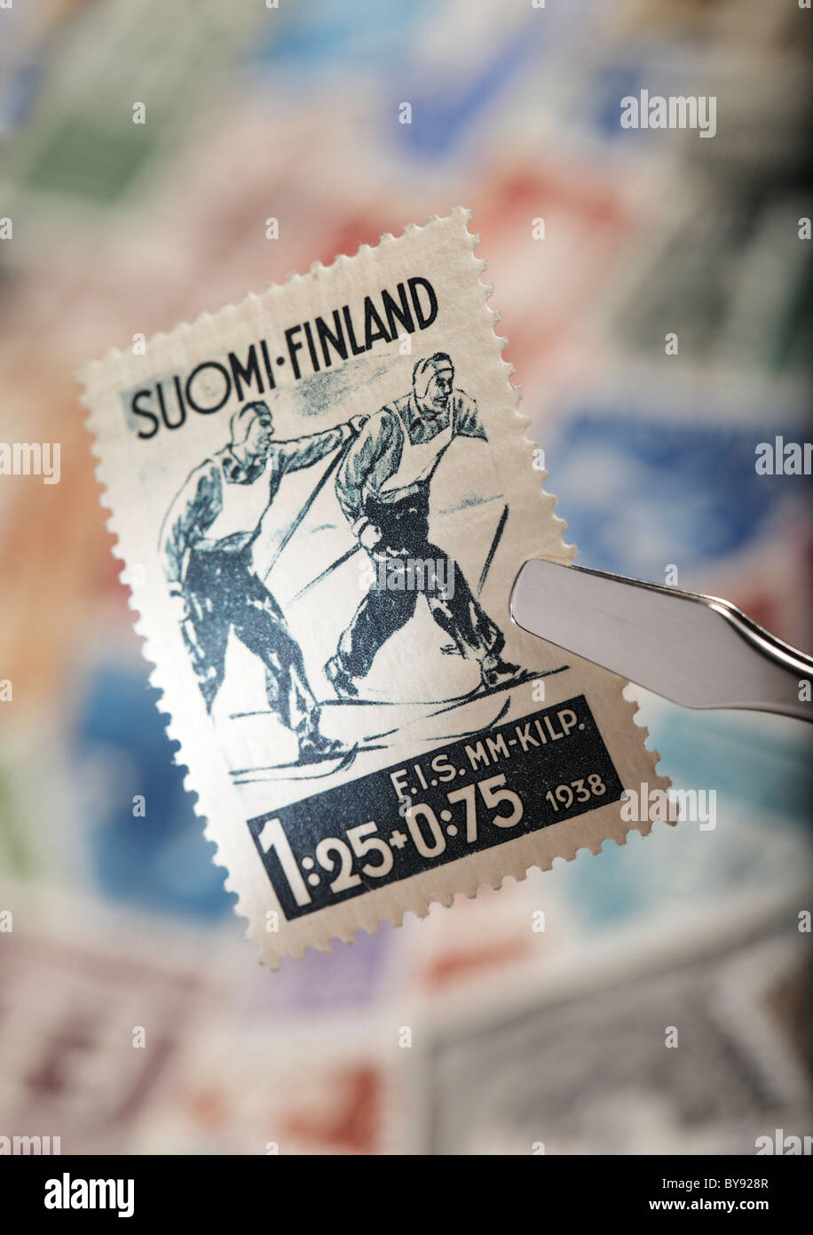 Finnische commemorative Stempel aus dem Jahr 1938. FIS Nordische Ski-WM in Lahti. Stockfoto