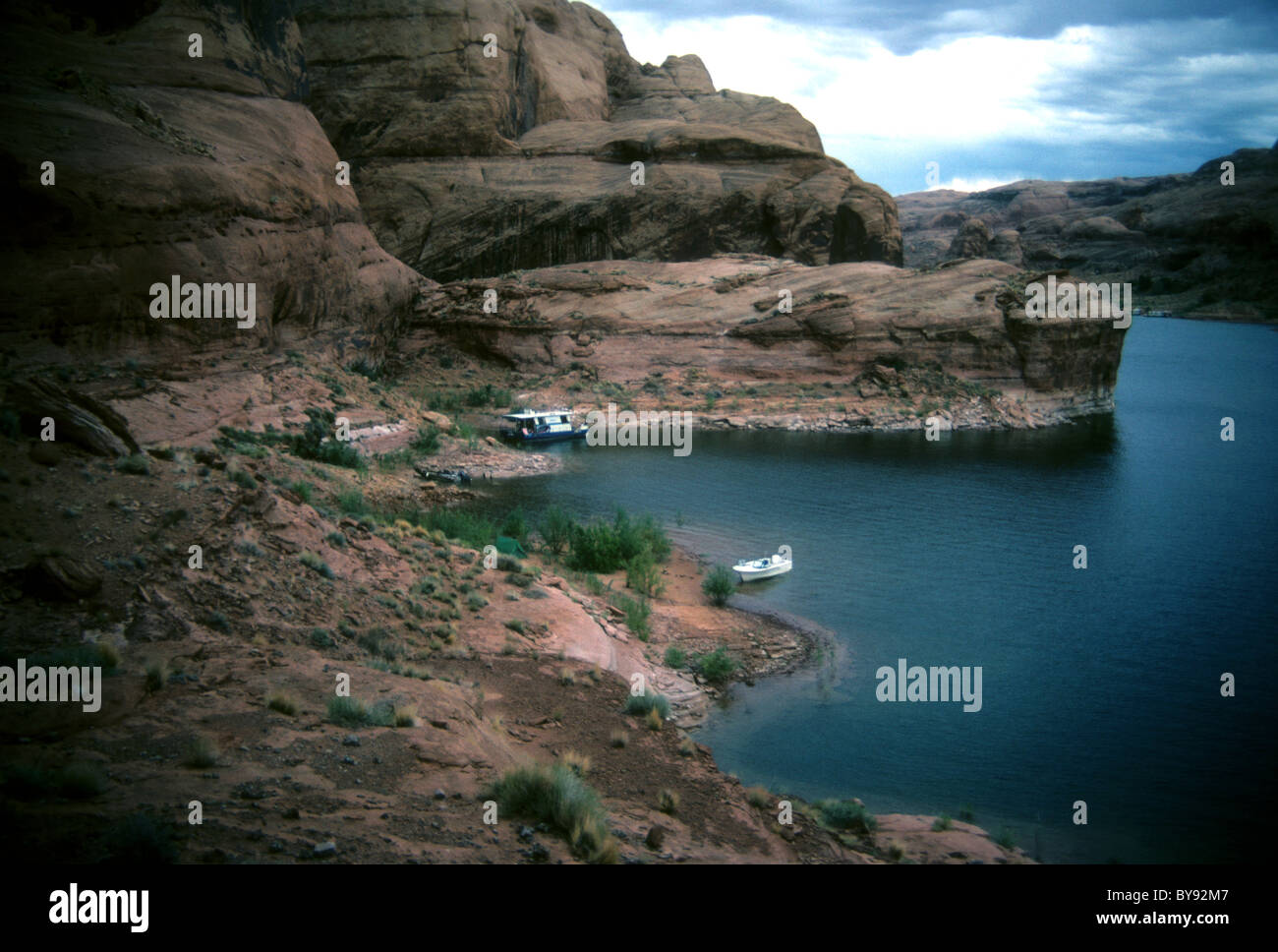 Bootsfahrer, camping in Cottonwood Canyon Lake Powell National Recreation Area in Arizona Stockfoto