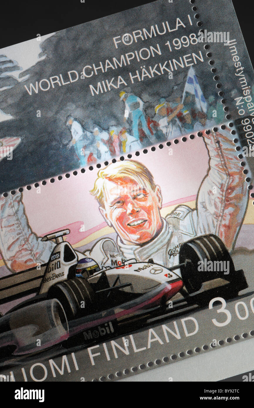 Finnische Sonderbriefmarke von 1998. Mika Häkkinen, Formel-1-Weltmeister. Stockfoto