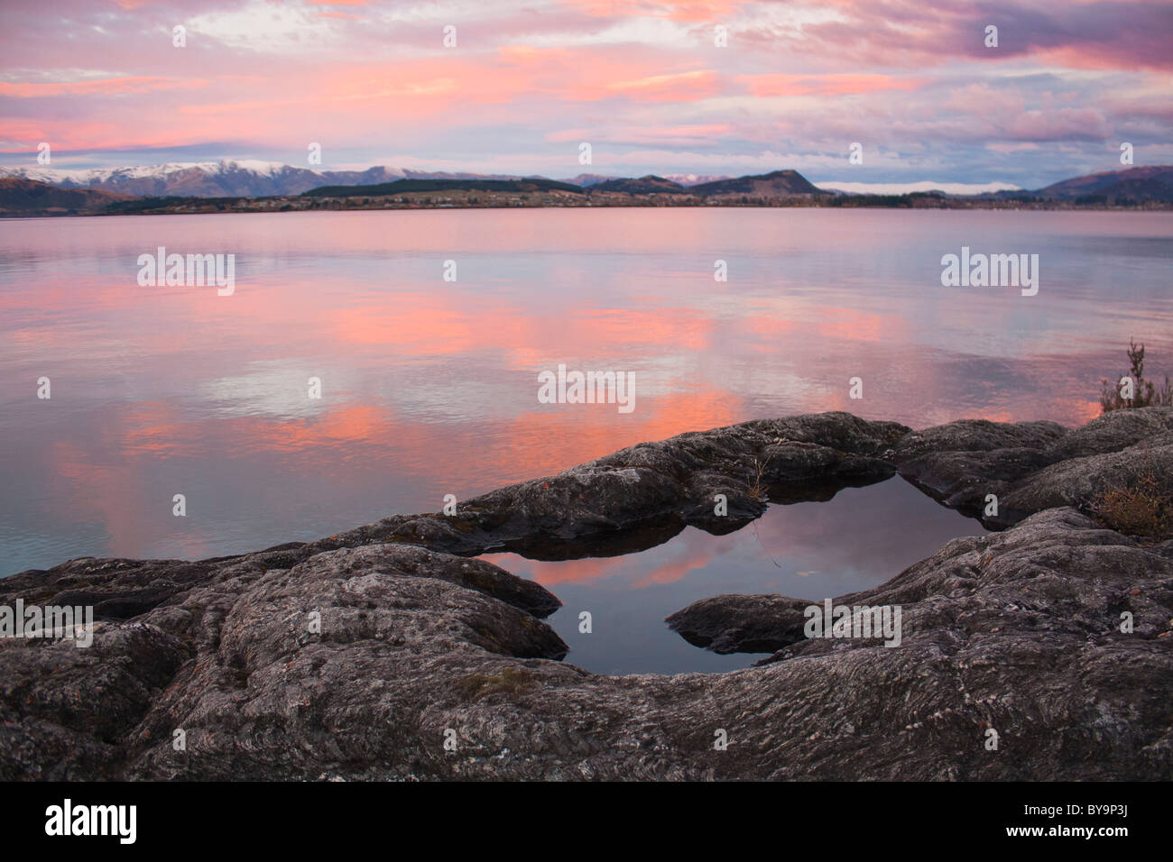 Sonnenuntergang, Lake Wanaka, Südinsel, Neuseeland Stockfoto