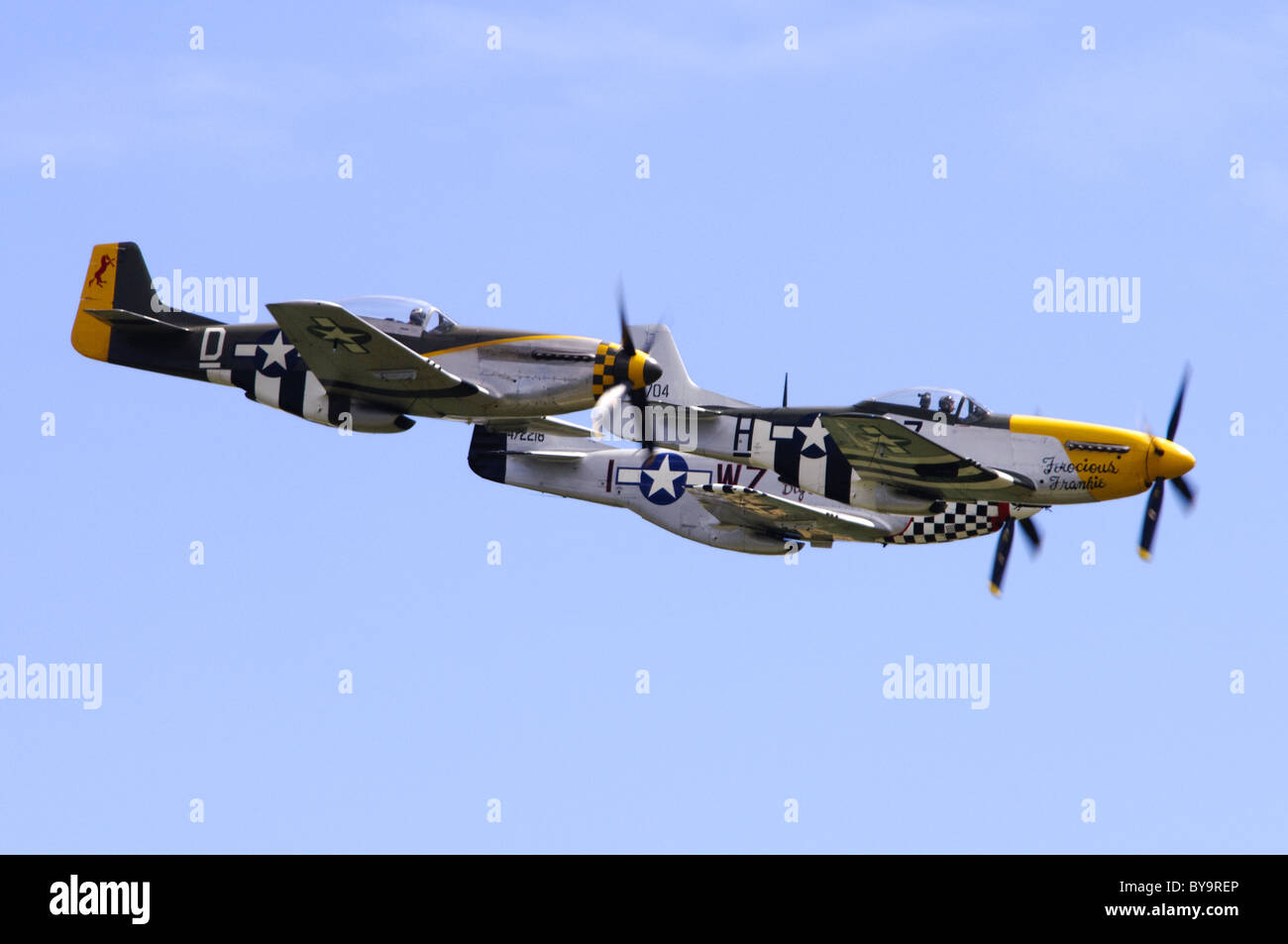 North American P - 51D Mustang Kämpfer geflogen von The Horsemen anzeigen bei Duxford Flying Legends Airshow Stockfoto