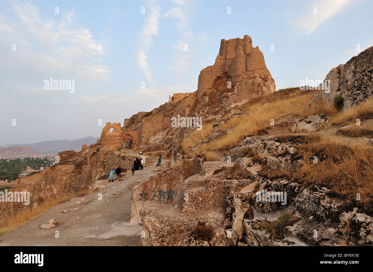 Türkische Familie immer Fotografieren in der Nähe von den osmanischen Wänden auf Van Kale, Türkei 100926 37281 Stockfoto