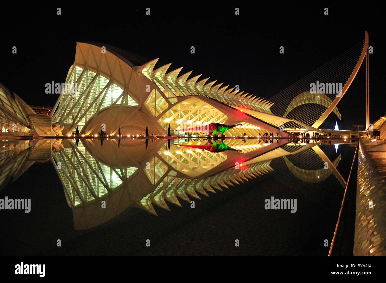Museo de Las Ciencias Príncipe Filipe in der Ciudad de Las Artes y Las Ciencias, die Stadt der Künste und Wissenschaften, entworfen von Spanisch Stockfoto Museo de Las Ciencias Príncipe Filipe in der Ciudad de Las Artes y Las Ciencias, die Stadt der Künste und Wissenschaften, entworfen von Spanisch Stockfoto