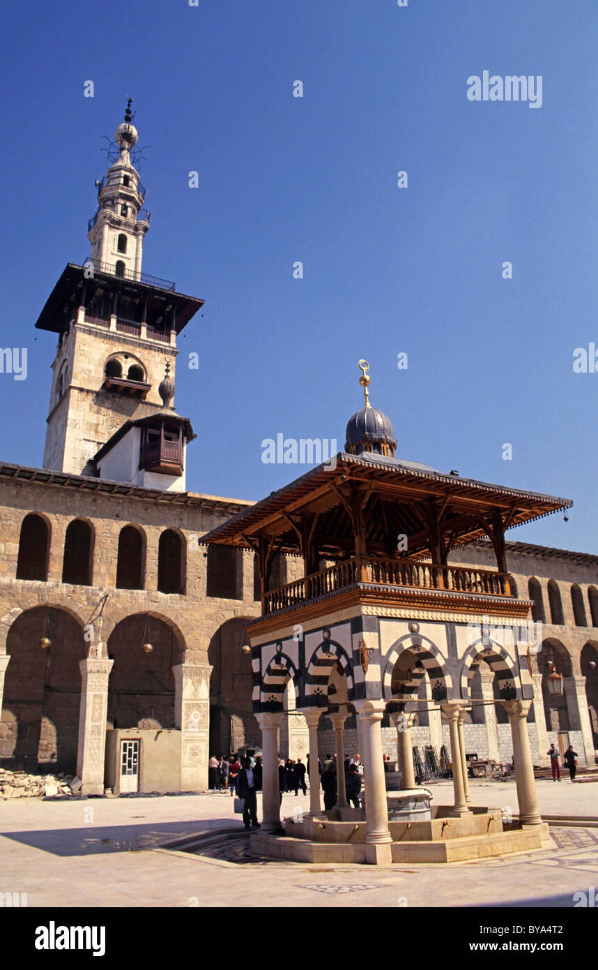Syrien, Damaskus - Hof der Umayyaden-Moschee und das Minarett Stockfoto