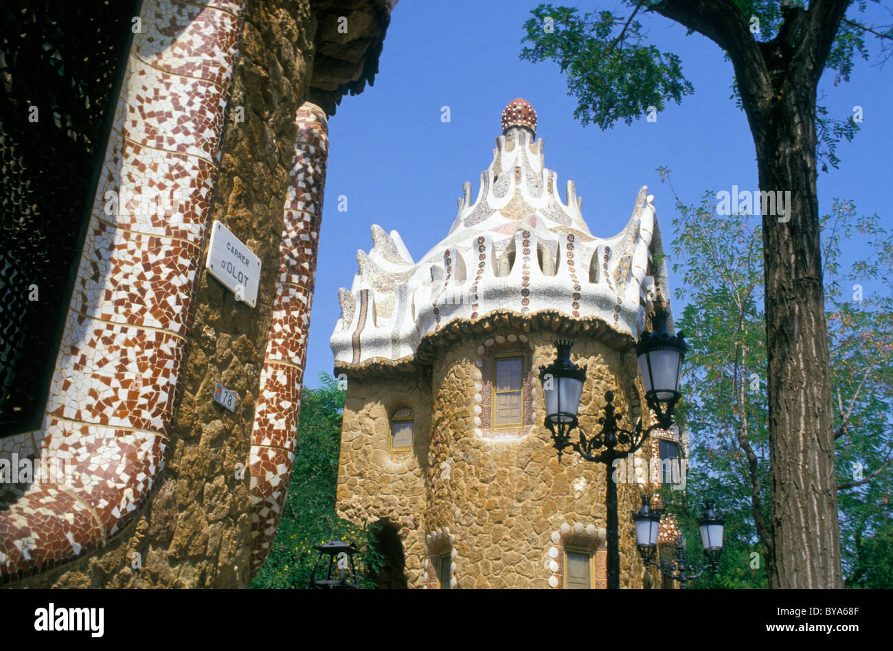 PARQUE GÜELL, PARC GÜELL, ARCHITEKT ANTONI GAUDI, BARCELONA, KATALONIEN, SPANIEN Stockfoto