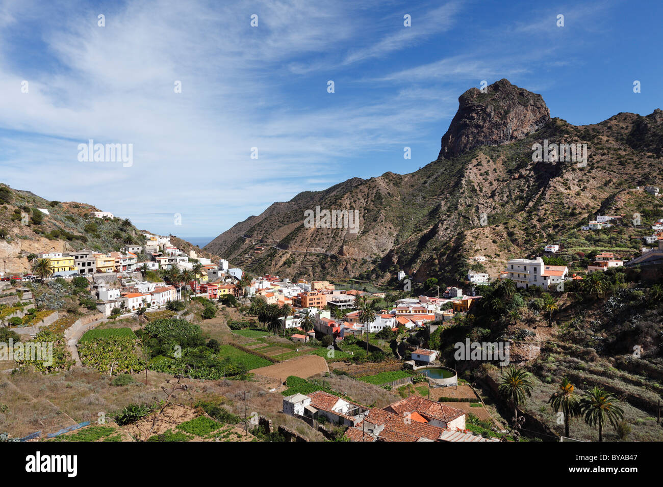 Vallehermoso mit Roque Cano Berg, La Gomera, Kanarische Inseln, Spanien, Europa Stockfoto