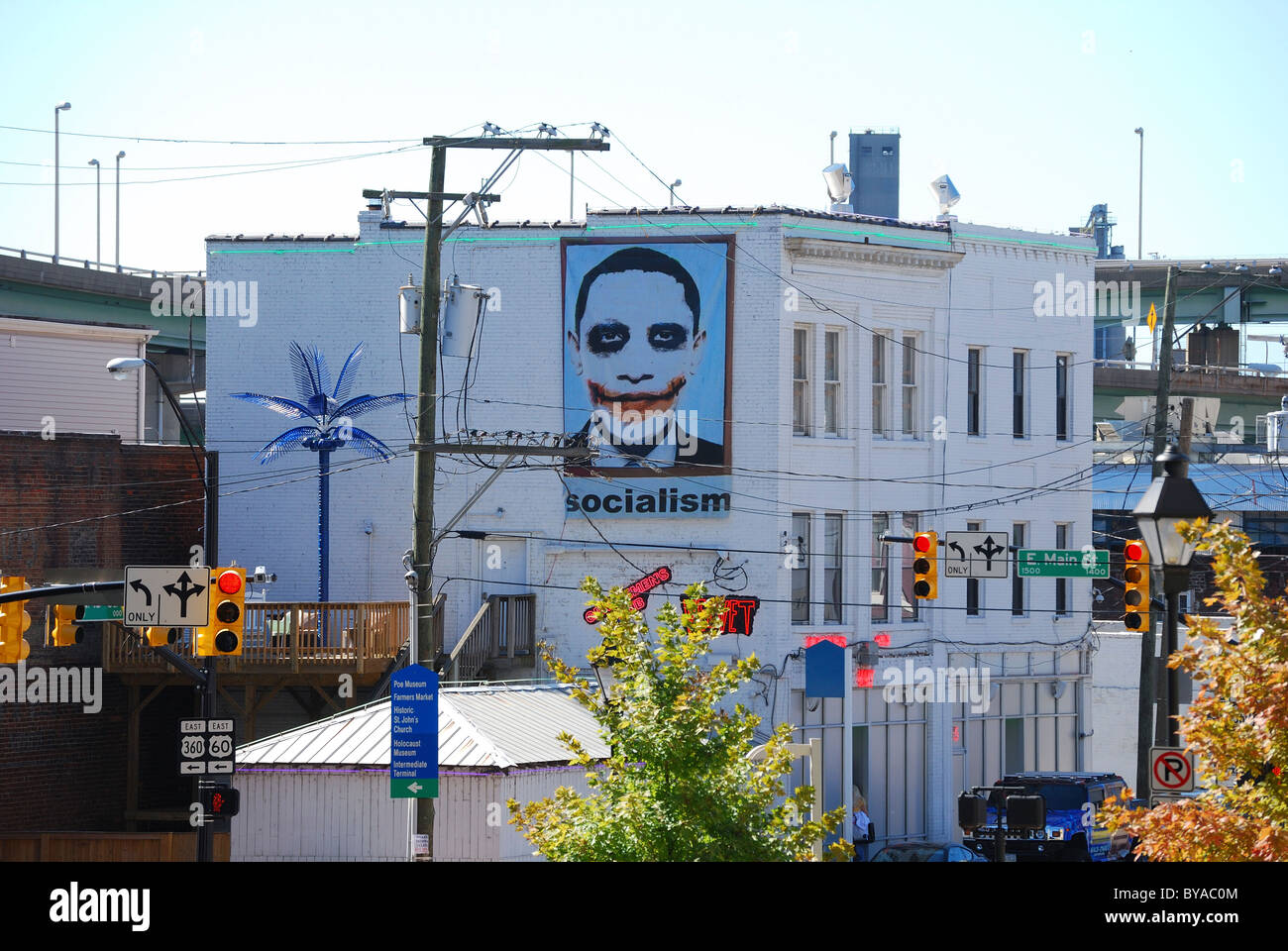 Präsident Obama als "The Joker" auf Seite eines Gebäudes in der Innenstadt von Richmond, VA. Stockfoto