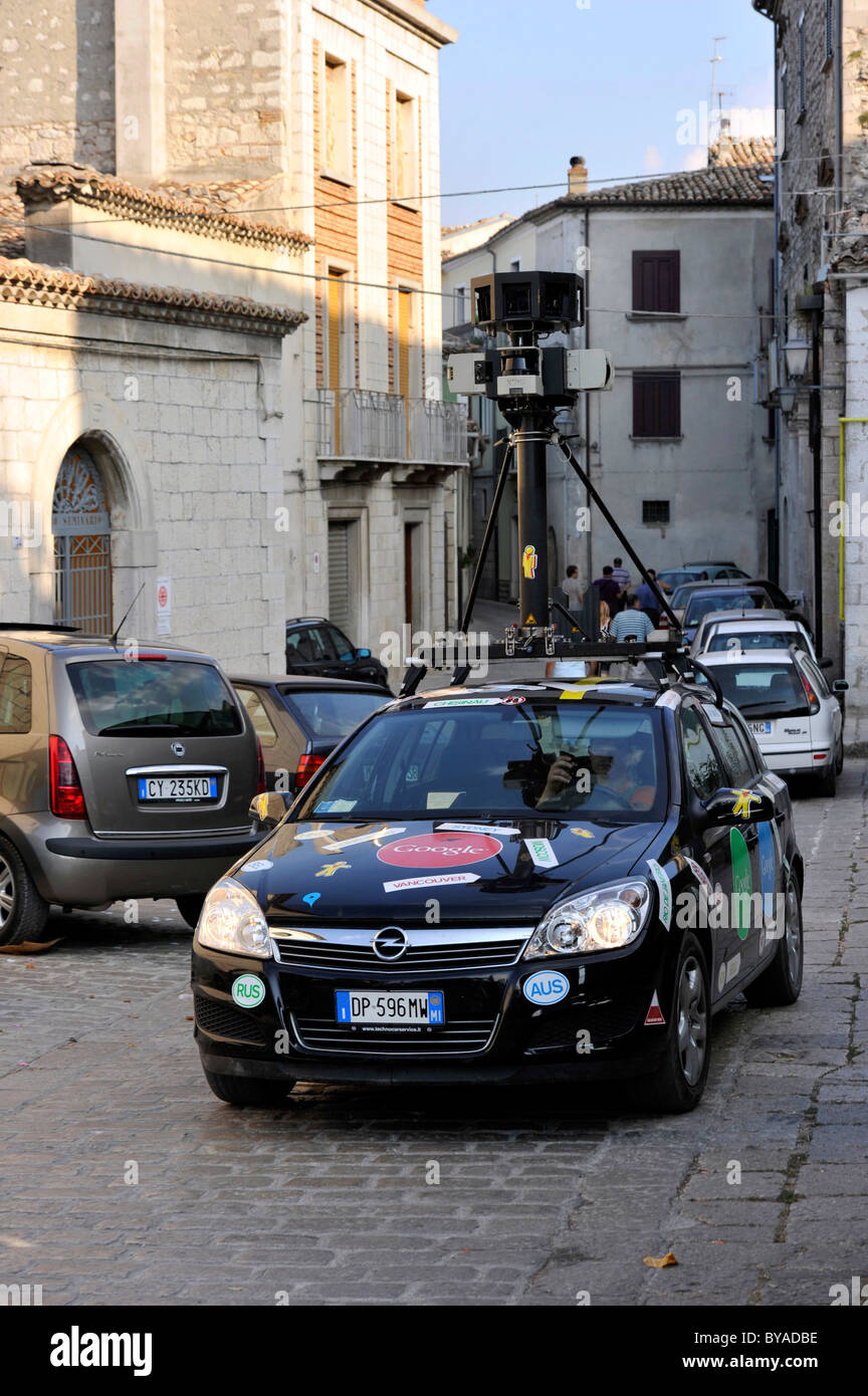 Google Street View Auto mit einer Spezialkamera, Trivento, Region Molise, Italien, Europa Stockfoto