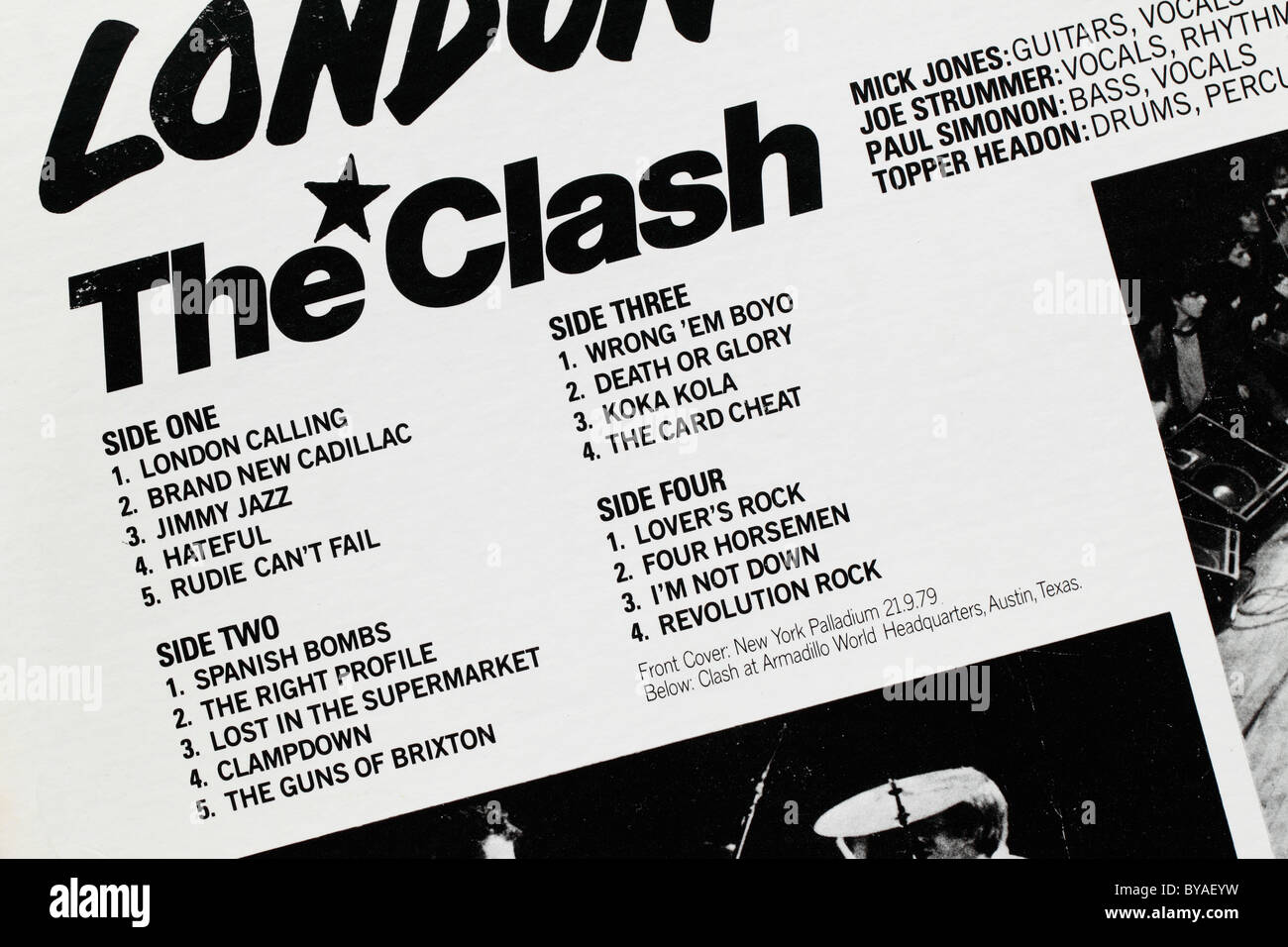 Tracks und Bandmitglieder aufgeführt auf der Rückseite eine Schallplatte von the Clash: London Calling. Stockfoto