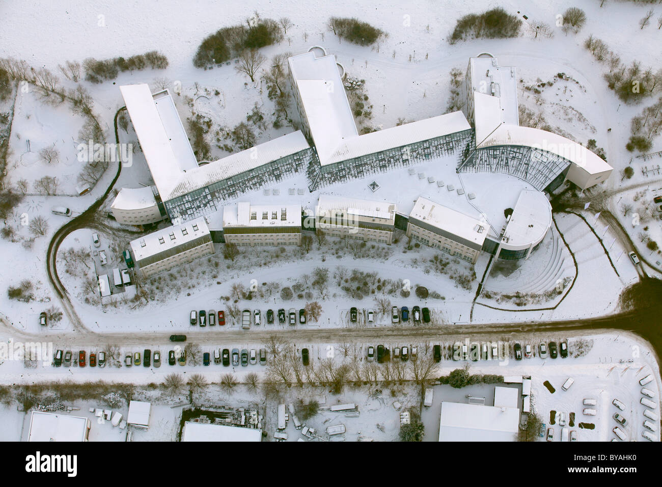 Luftbild anzeigen, Universität Witten-Herdecke, eine private Universität, Schnee, Witten, Ruhr und Umgebung, Nordrhein-Westfalen, Deutschland, Europa Stockfoto