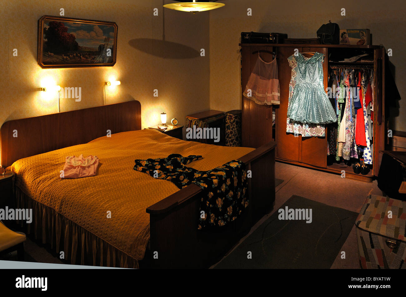 50er Jahre Schlafzimmer, Ausstellung im deutschen Salt Museum 2010 ... 50er Jahre Schlafzimmer, Ausstellung im deutschen Salt Museum 2010 ...