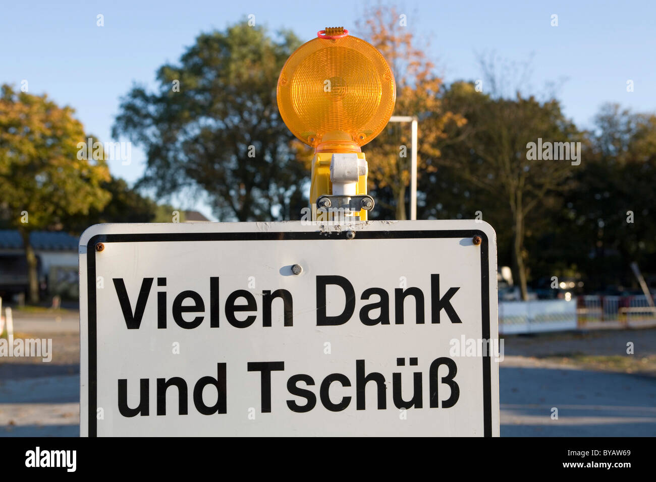 Zeichen, Vielen Dank Und Tschuess, Deutsch für Danke und auf Wiedersehen, Hamburg, Deutschland, Europa Stockfoto