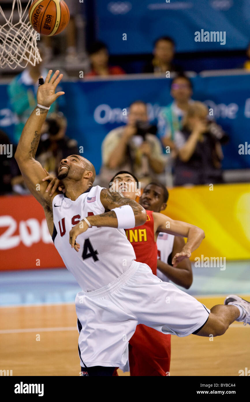 Carlos BOOZER USA-China Männer Basketball-Aktion bei den Olympischen Sommerspielen 2008, Peking, China Stockfoto