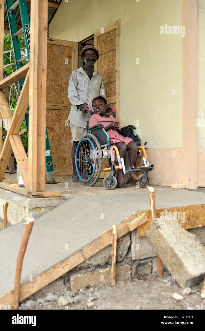 Bau eines Hauses erdbebensicher mit behinderten Rampe für Rollstuhlfahrer, Fertighaus, gebaut von einer Wohltätigkeitsorganisation geeignet Stockfoto
