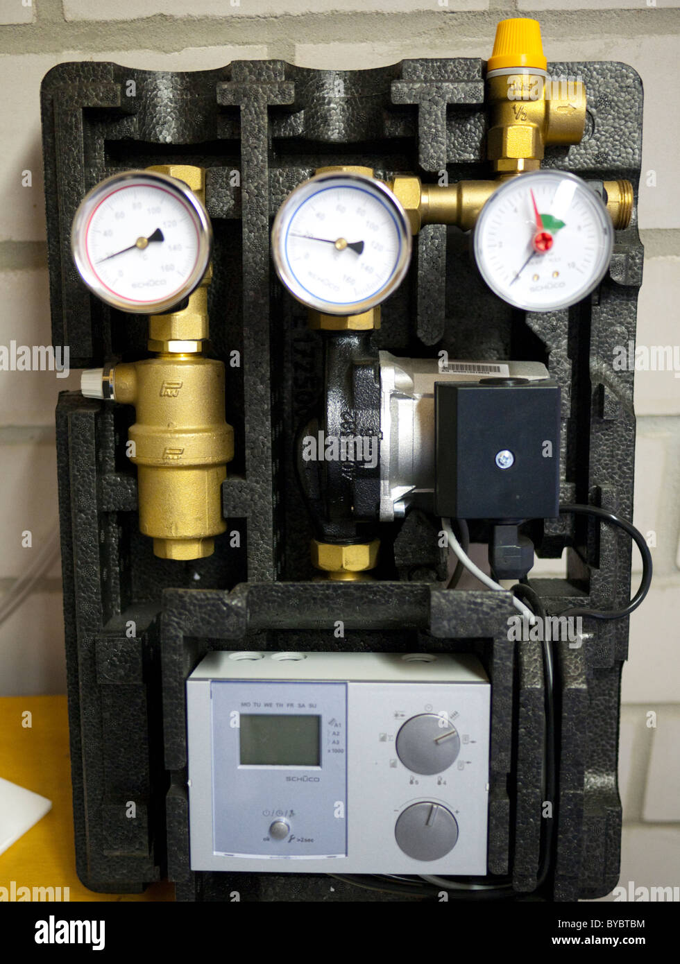 Control Panel für Schüco Wärmepumpen-system Stockfoto